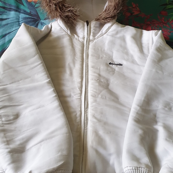 White Puffer Jacket with Faux Fur Hood - Picture 4 of 8